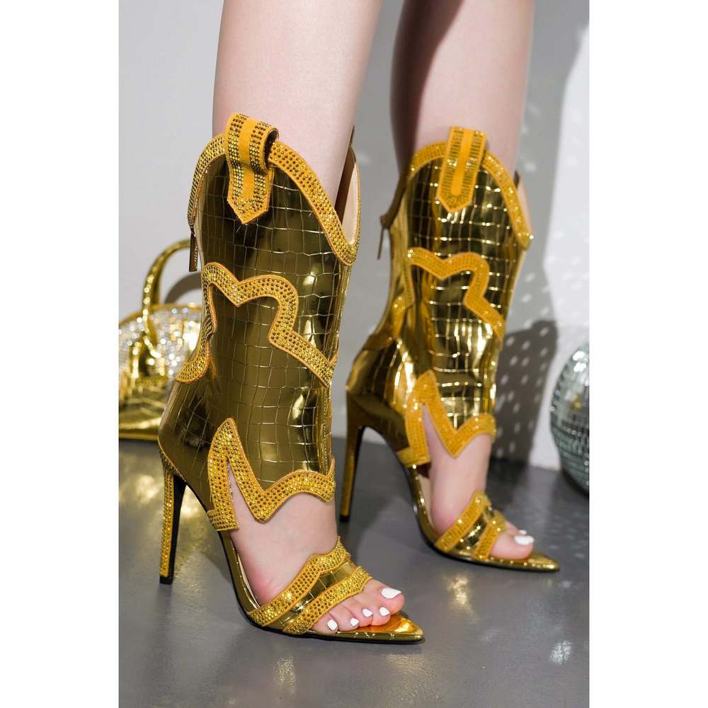 NWT**CAPE ROBBIN NANAYE-2 - GOLD GOLD 5.5 | ALL OFFERS / COUNTEROFFERS WELCOME